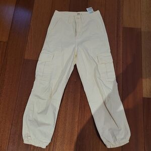 Levi's light pink pants